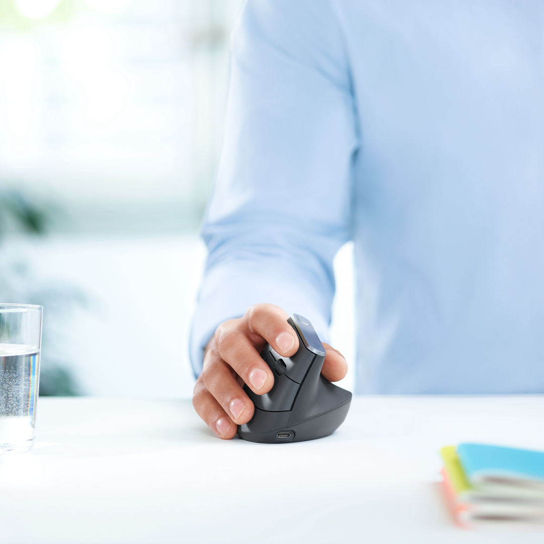 Logitech® MX Vertical Mouse 12