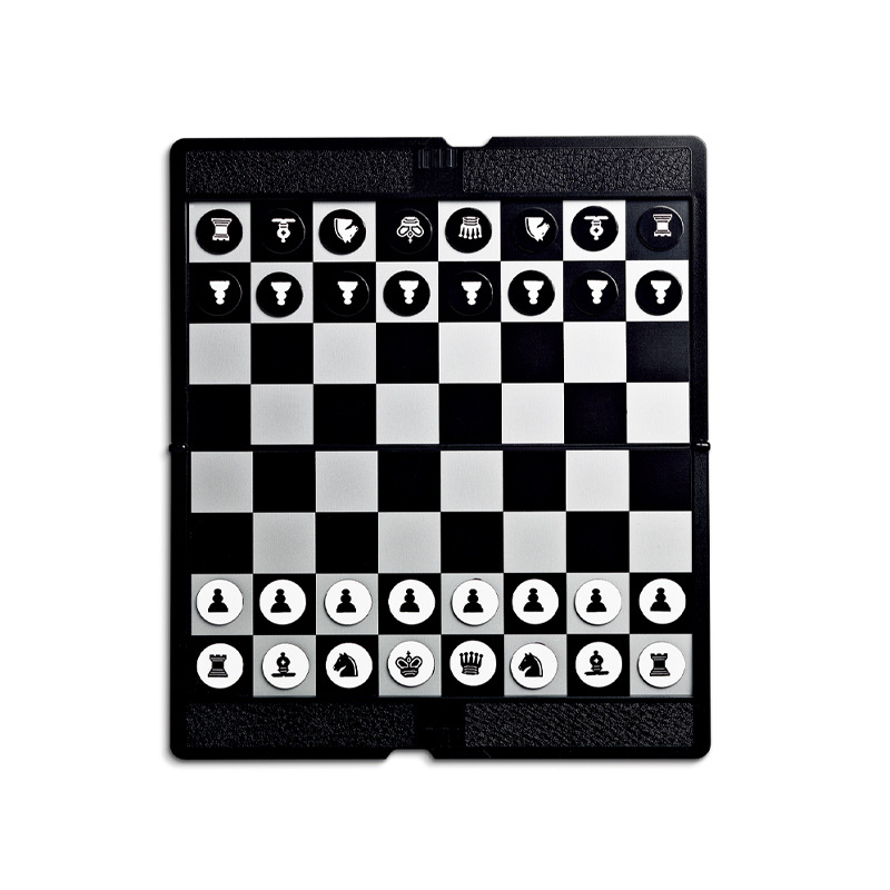 Wallet-Style Magnetic Chess Set 2
