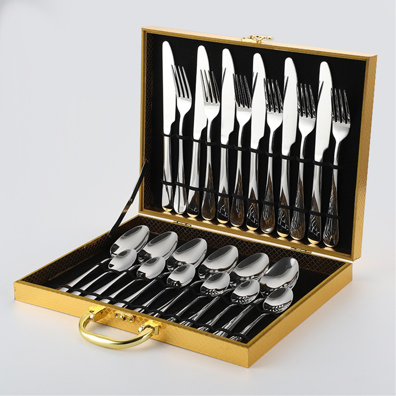 Flatware Set with a Nice Storage Case 7