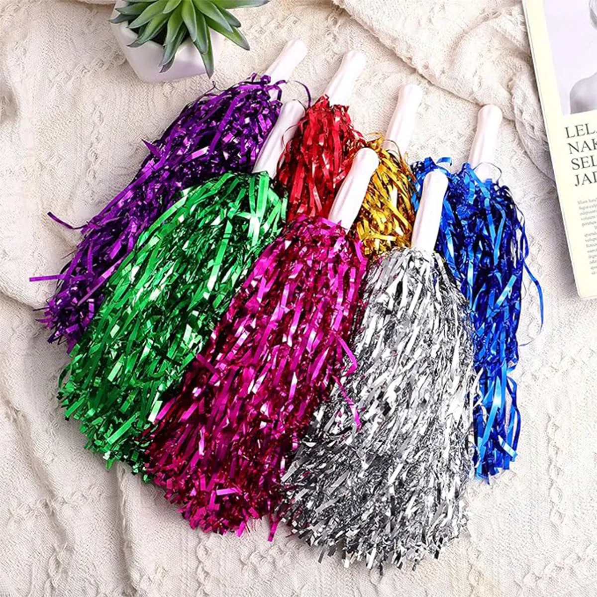 Portable Colorful Cheerleading Pom With Plastic Handle 2