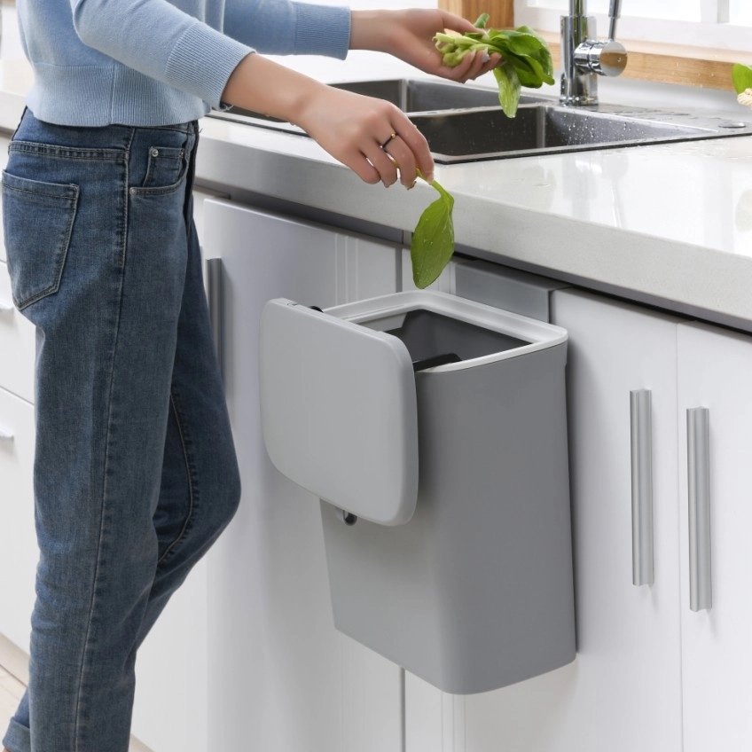 Kitchen Collapsible Trash Bin 10