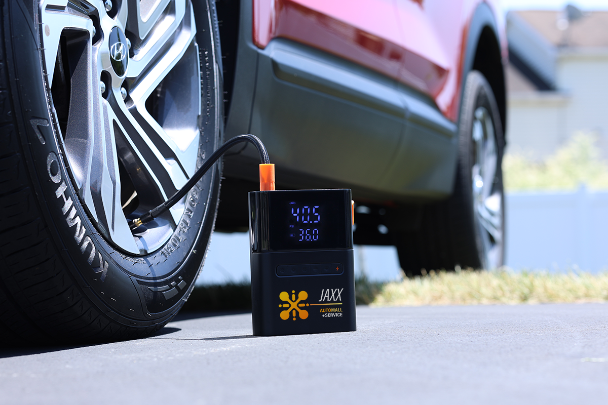 100W Jump Starter/Tire Inflator 41