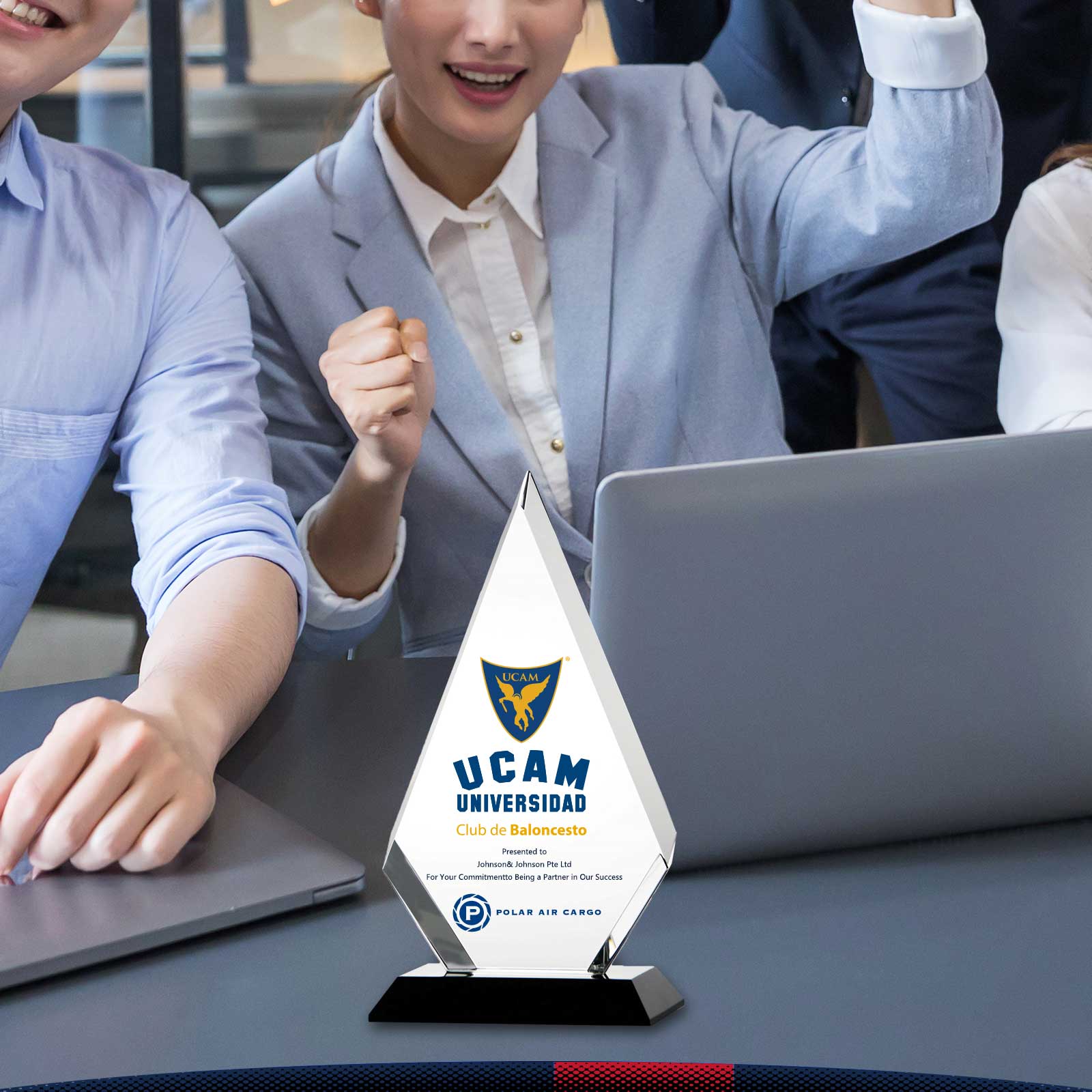 Donada On Point Crystal Award 2