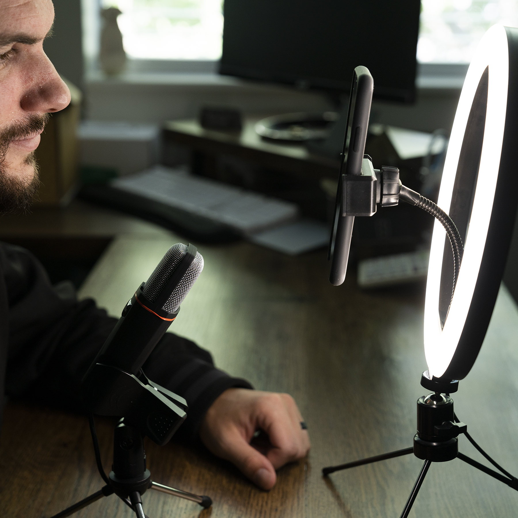 McStreamy Ring Light Phone Stand 4