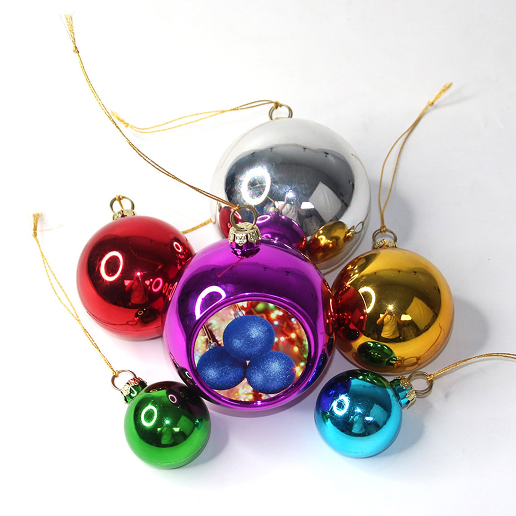 Shatter-Resistant Holiday Ornament Ball with Custom Insert 5