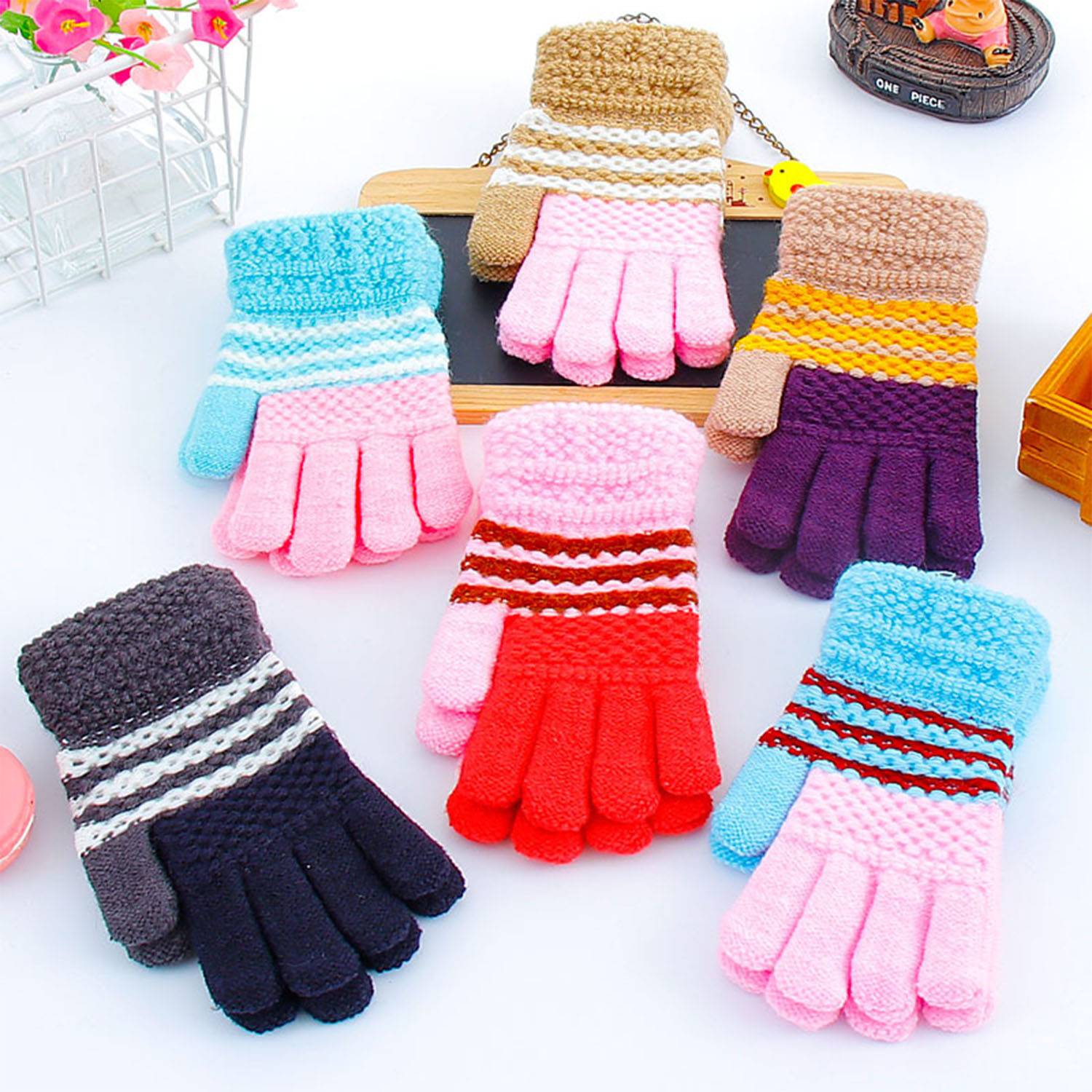 Winter Magic Stretch Gloves 4