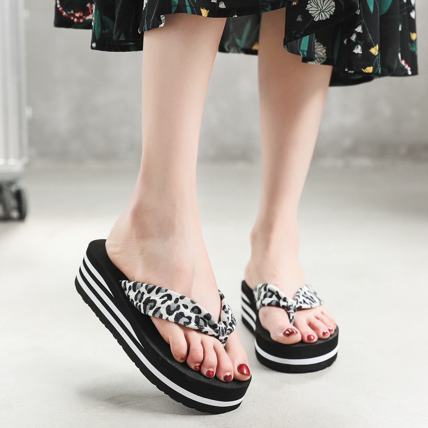 Unisex heeled flip flops 6
