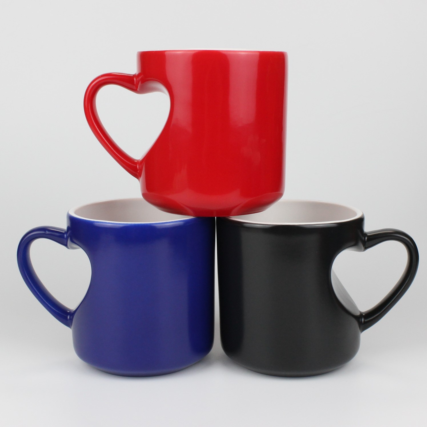 10oz Heart Shaped Color Changing Mug 1