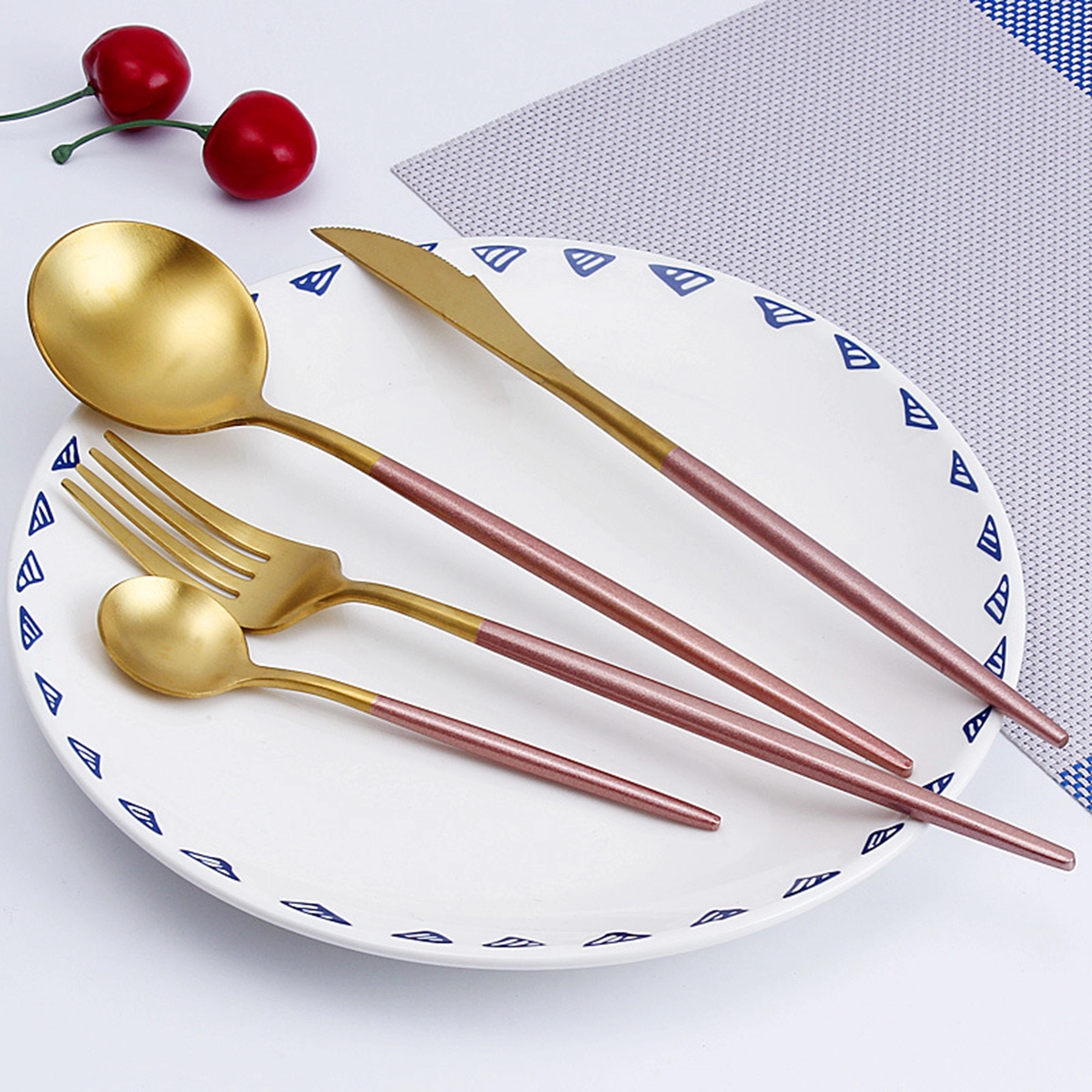 Stainless Steel Cutlery Set with Colorful Handle 4