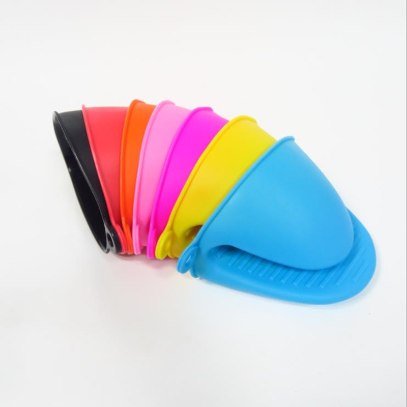Thickened Mini Oven Gloves, Heat-Insulating, Mitts Oven Microwave Tray Anti-Scalding Hand Clip 8