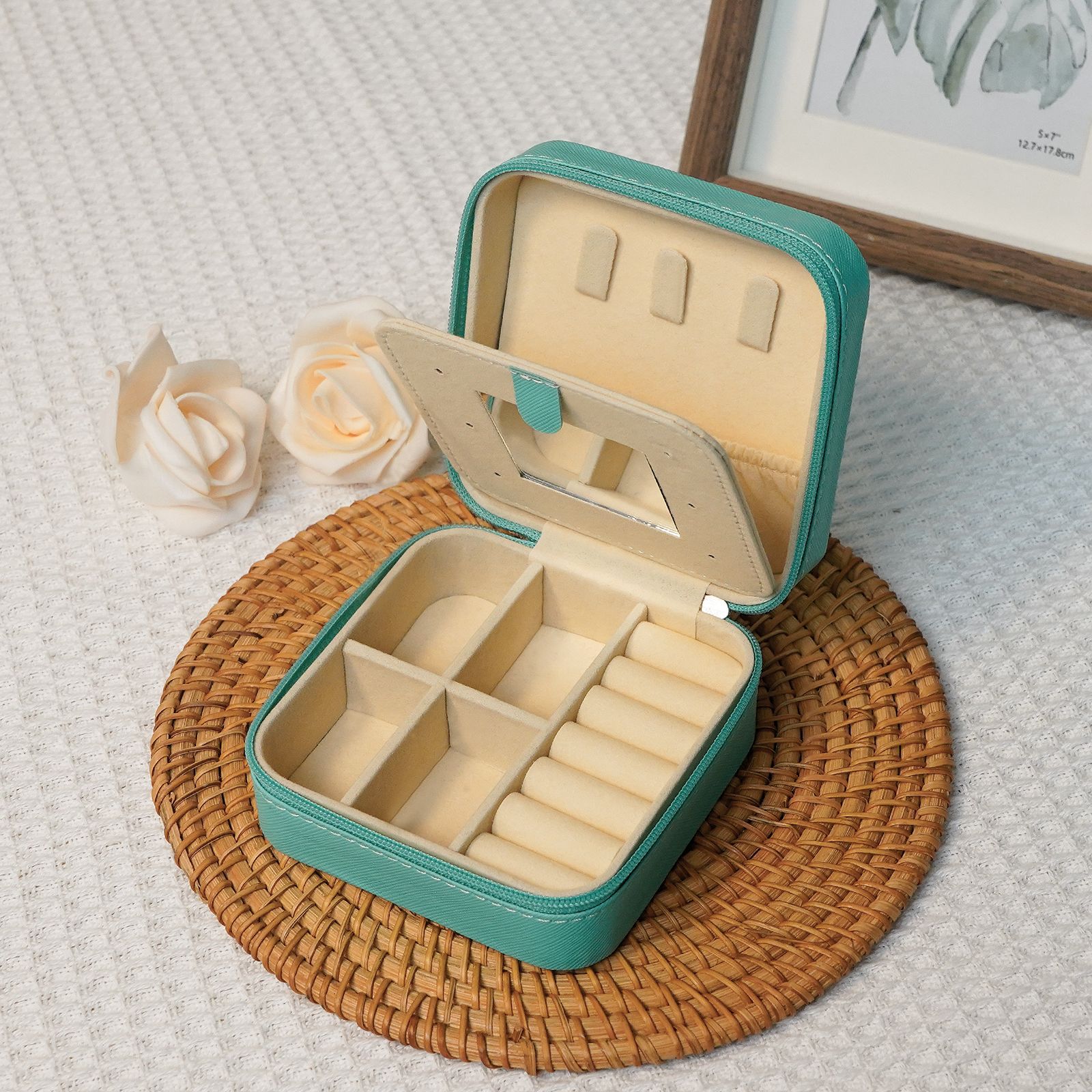 Jewelry Travel Case with Mirror 14