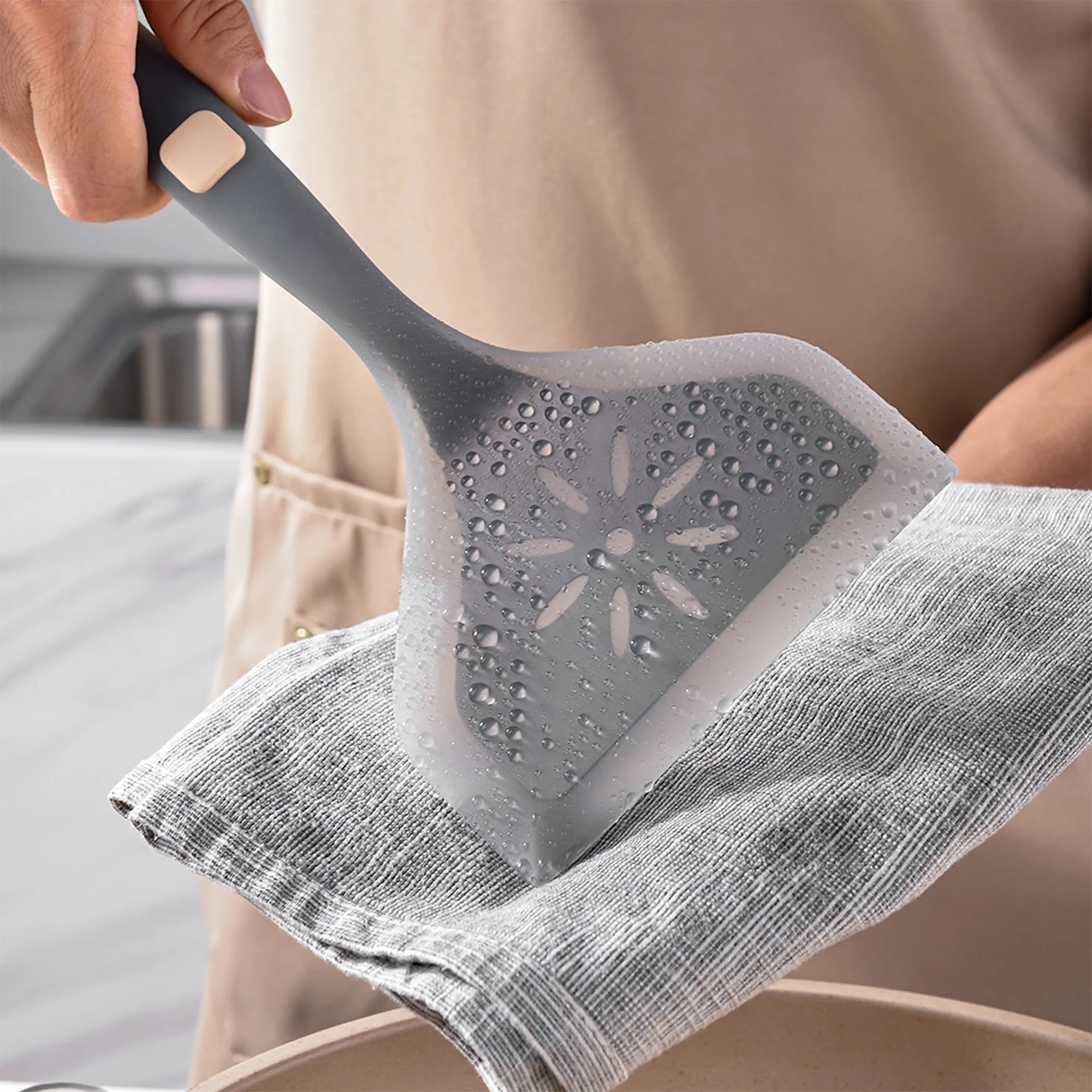 Heat Resistant Rubber Kitchen Spatula 3