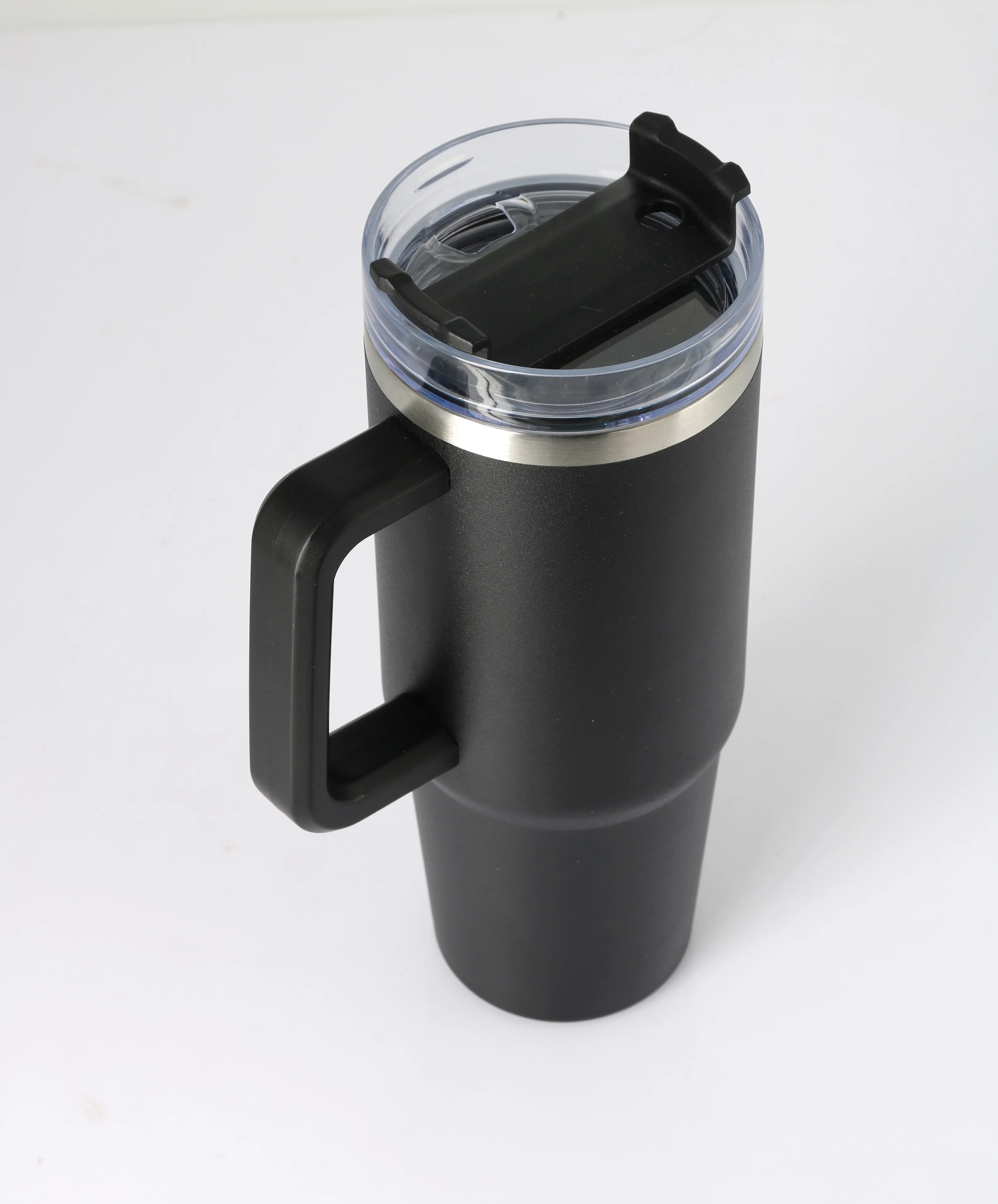 30oz Premium Stainless Travel Mug w/ Straw and Twist Closure 2