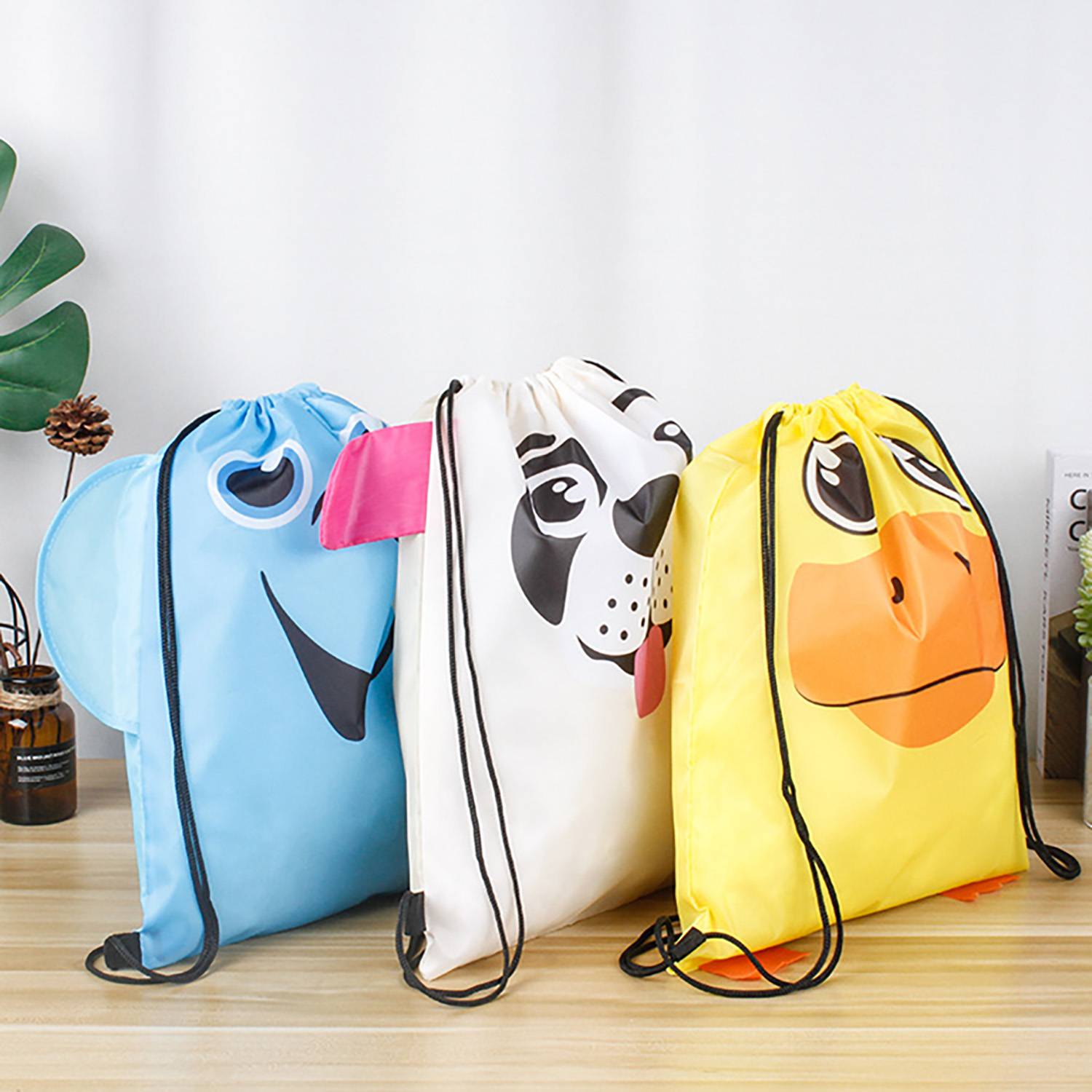 Drawstring polyester pocket 5