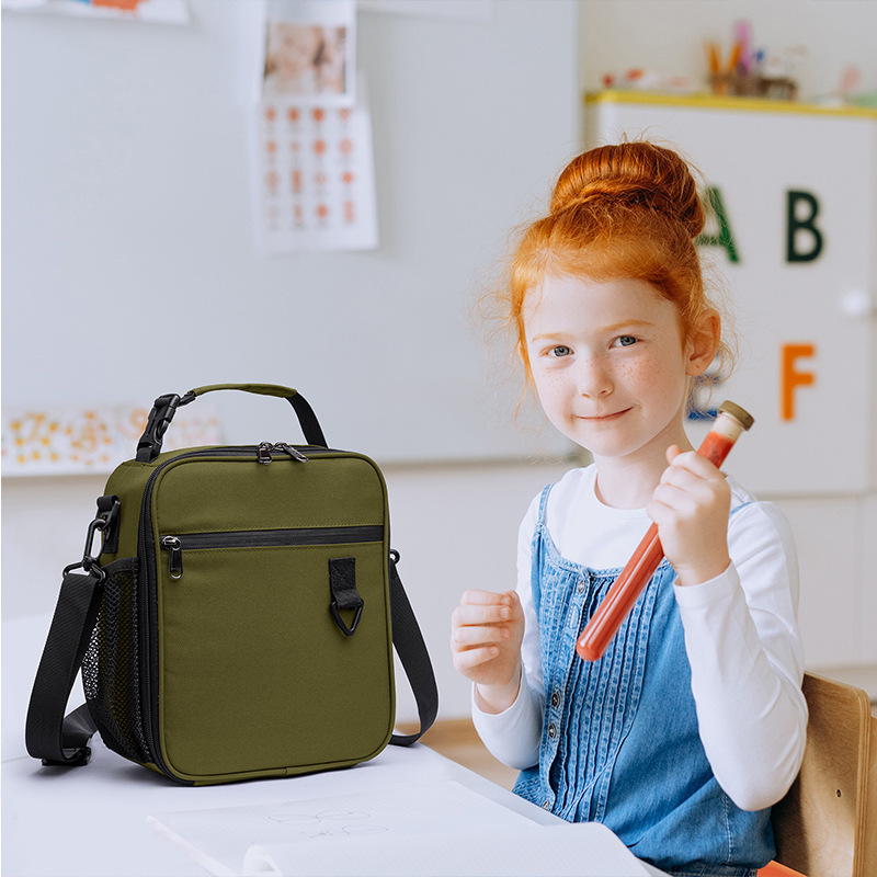 Portable Reusable Lunch Tote / Aluminum Foil 9