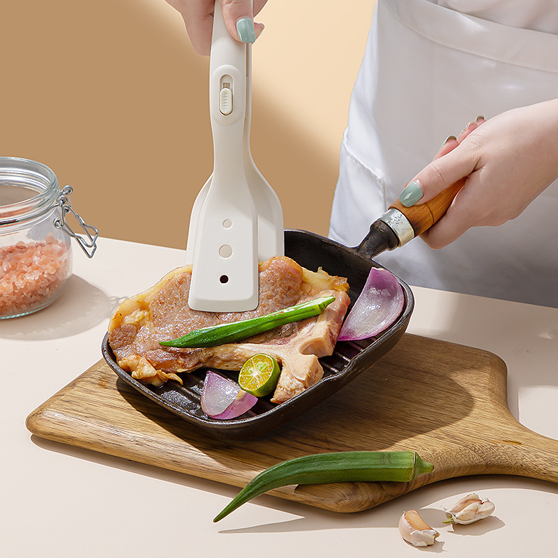 Frying spatula with a clip 5