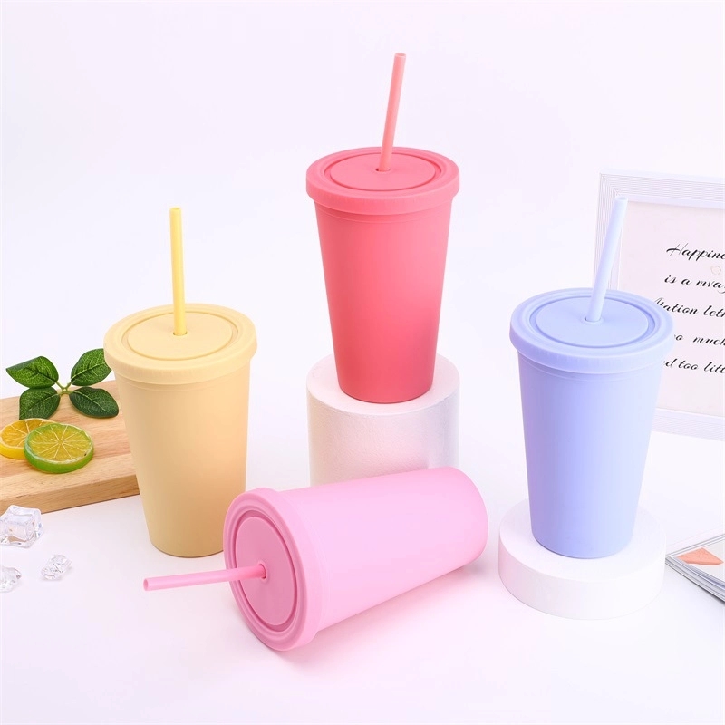 Plastic Cups with Lids and Straws 8