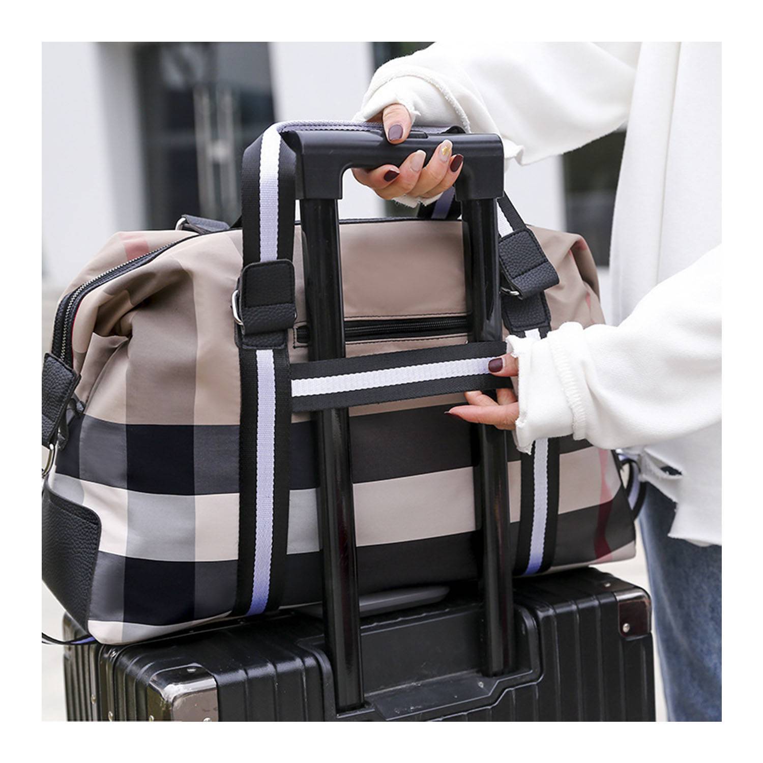 Nylon travel duffel bag 1