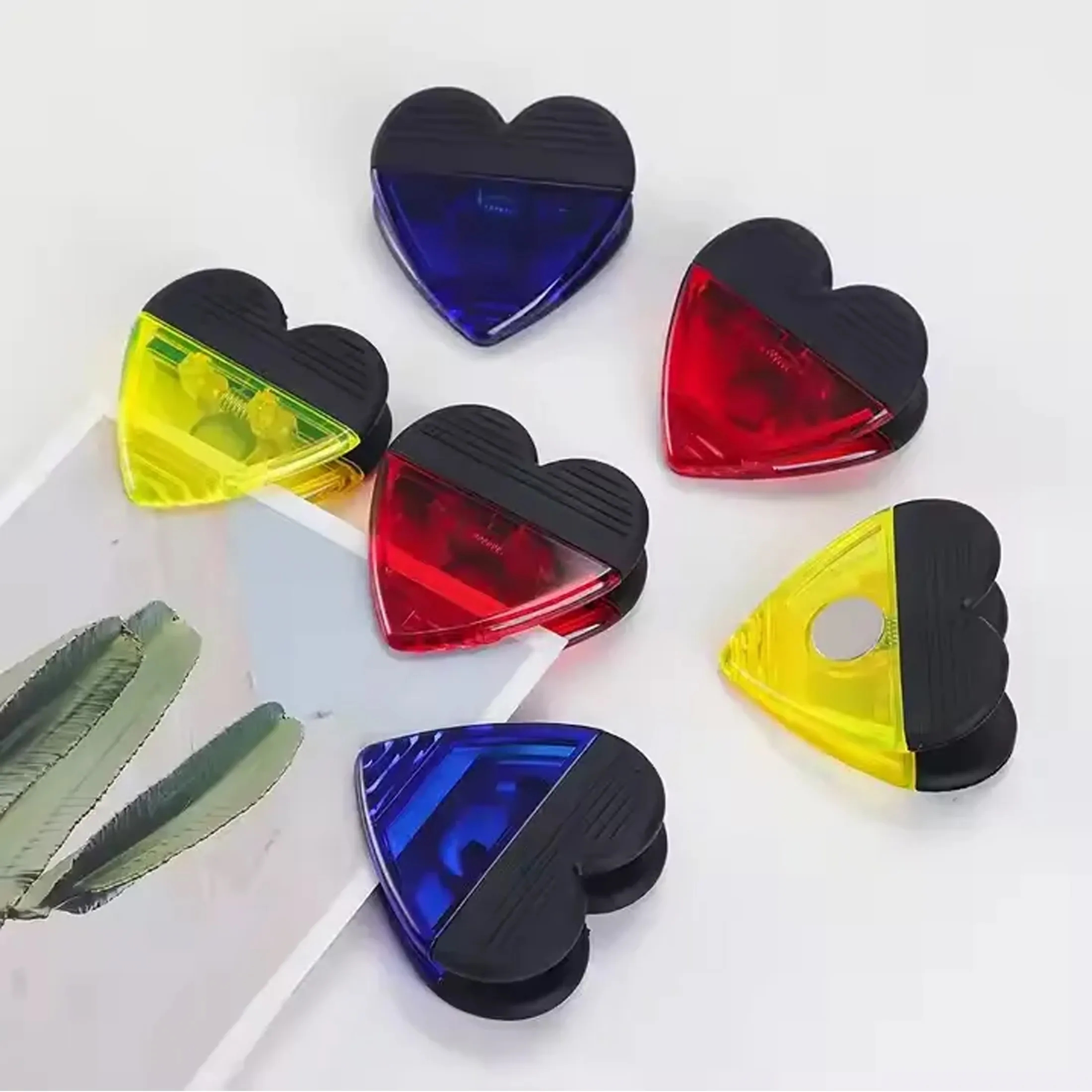 Heart-shaped Refrigerator Magnet Clips 4