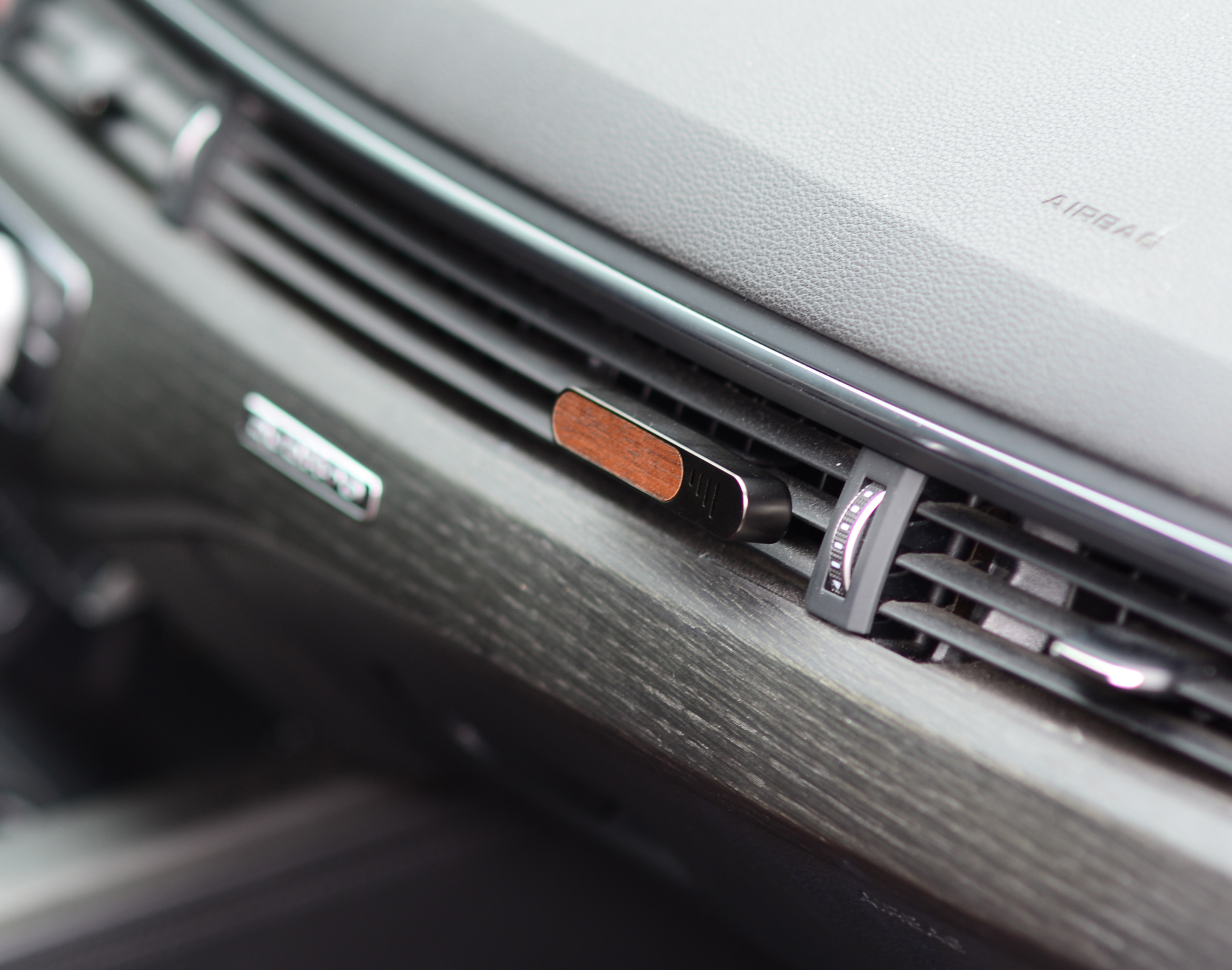 Elemental Premium Refillable Car Vent Diffuser 8