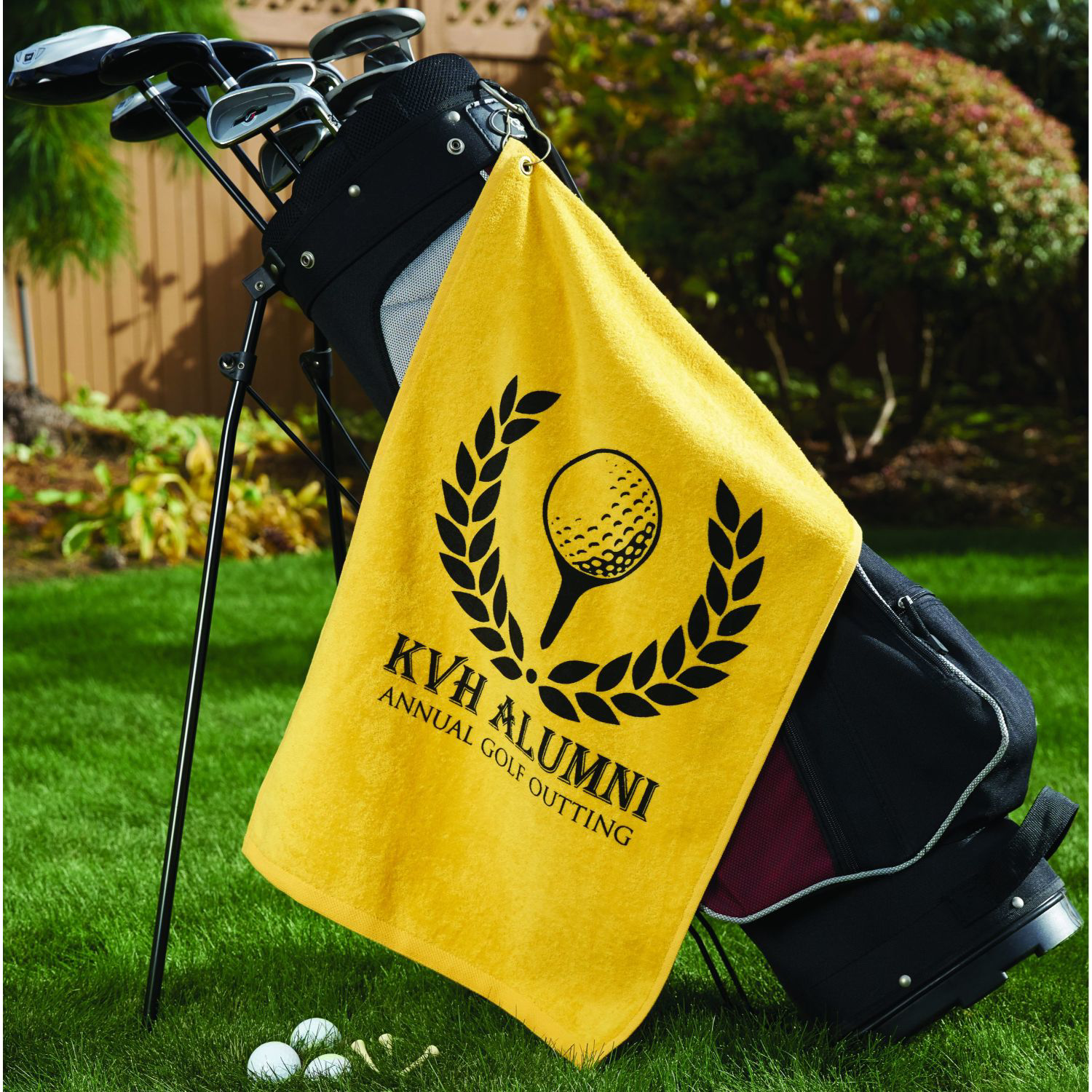 Quick Dry 200G Micro Fiber Golf Towel w/ Grommet & Hook 2