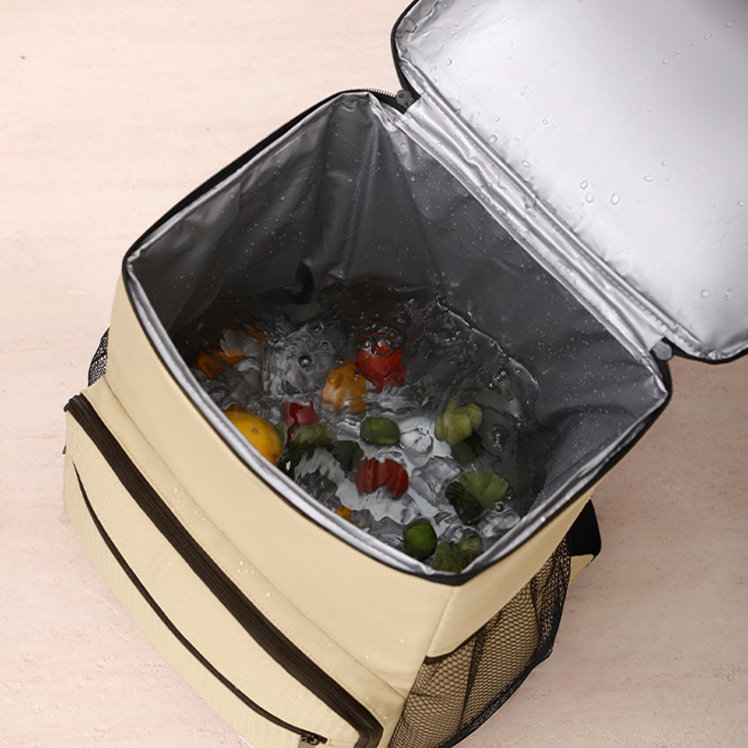Polyester Waterproof And Insulated Lunch Bag 7