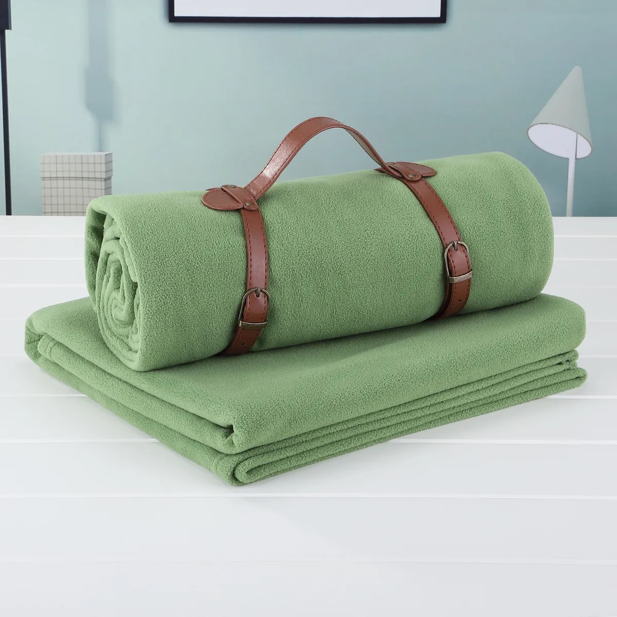 Lightweight Fleece Blanket 3