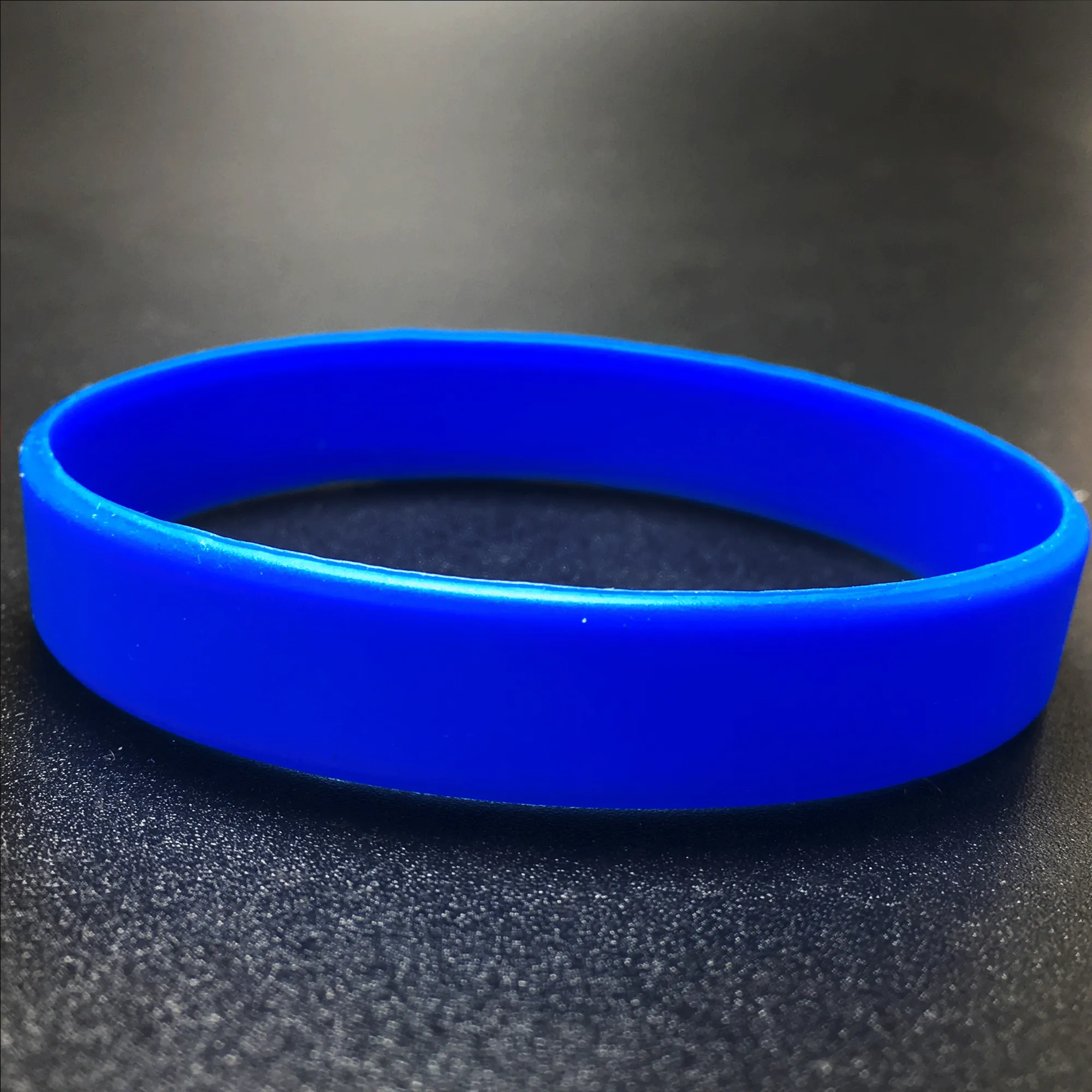 Silicone Sports Bracelet MOQ 500PCS 6