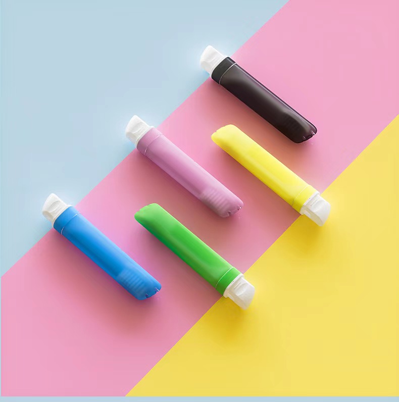 Portable Flooding Travel Toothbrush 4