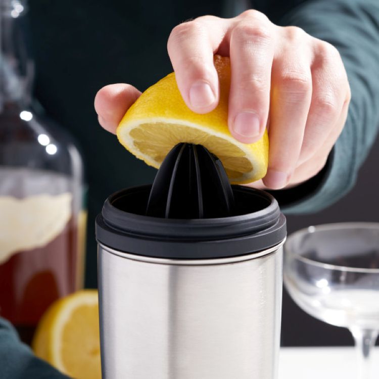Viski® Alchemi Vacuum Insulated Shaker 1