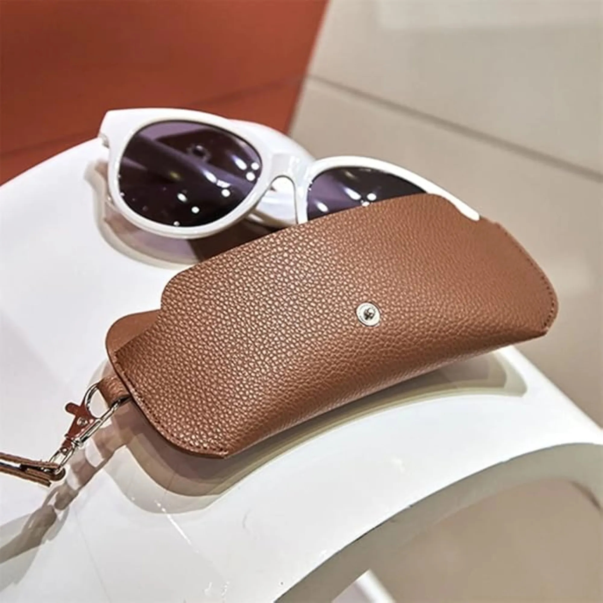 Portable Universal Fashion Eyeglass Case 2