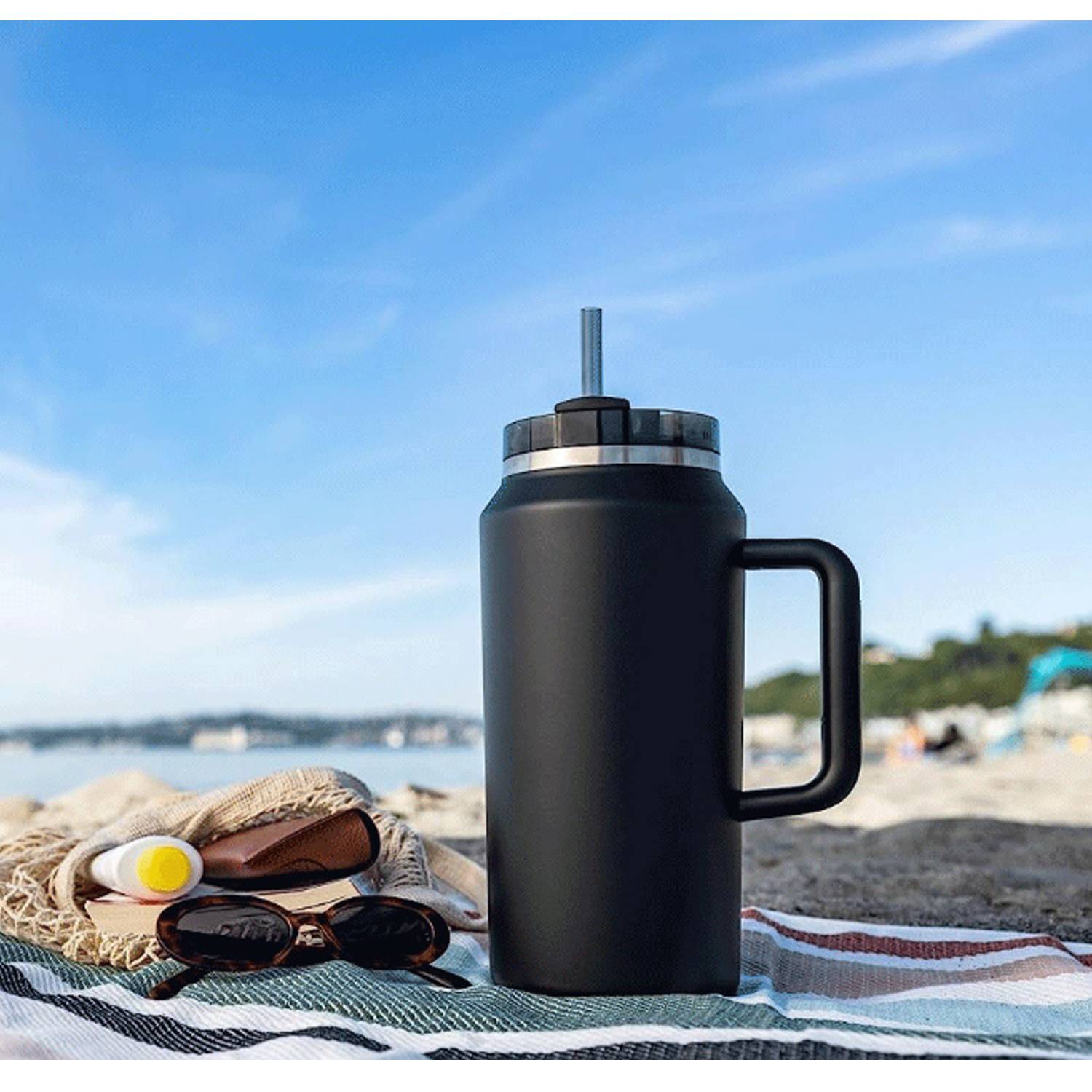 64 Oz Tumbler W/ Straw 2