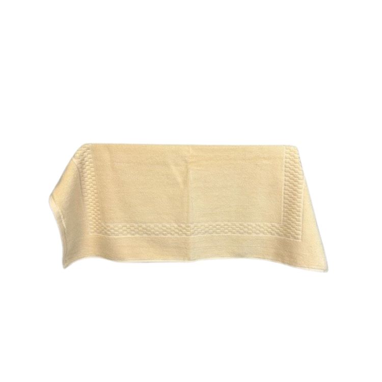 Bathmat in Ecru, 22 x 30, 8.50 lb. 2