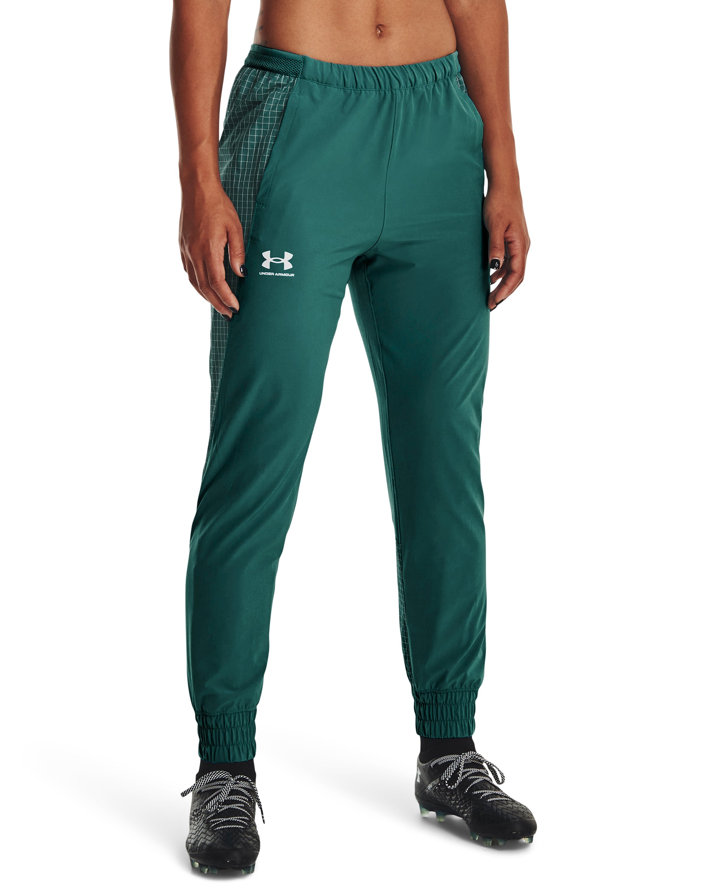 Women's UA Accelerate Woven Joggers 1