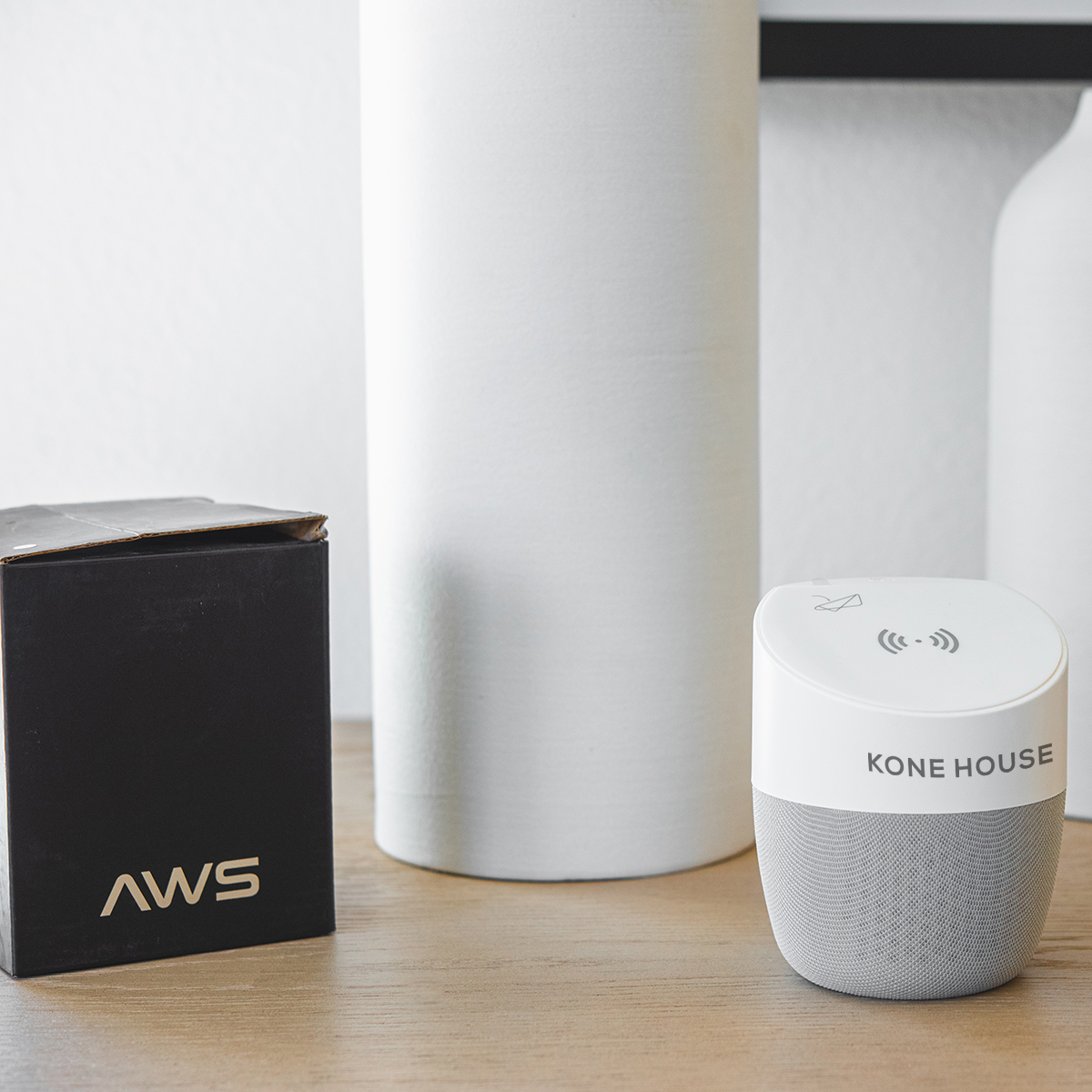 Unison Wireless Charging Pad & Speaker 5