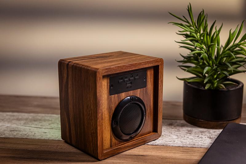 Orbit Wood Grain Mirror Light-Up Speaker 51