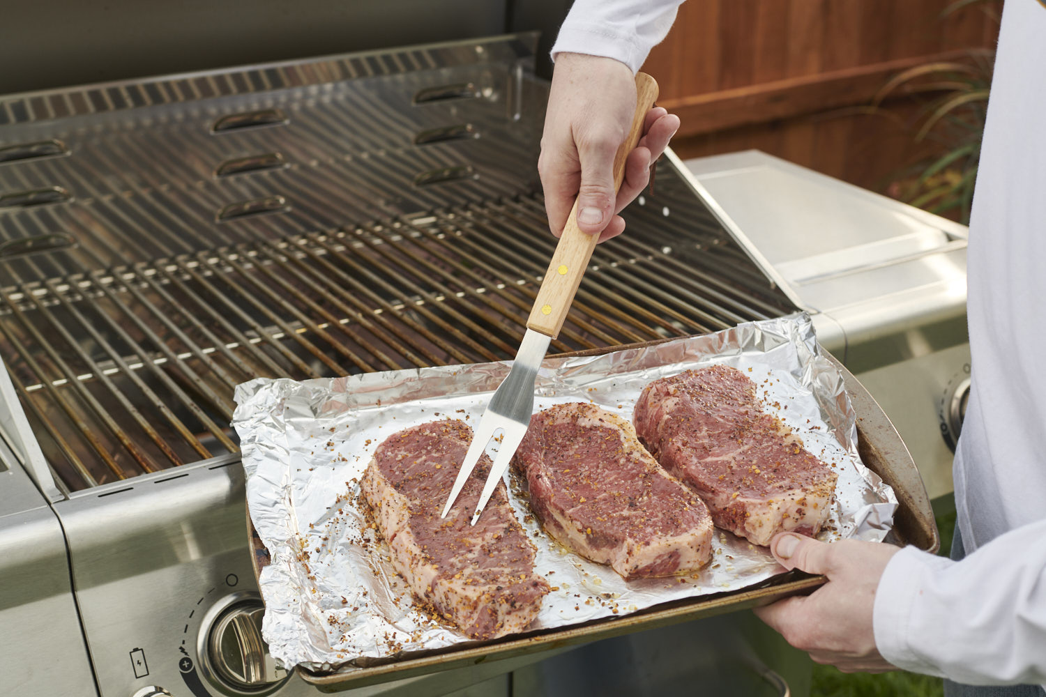 Deluxe Wood Handle BBQ Fork 3
