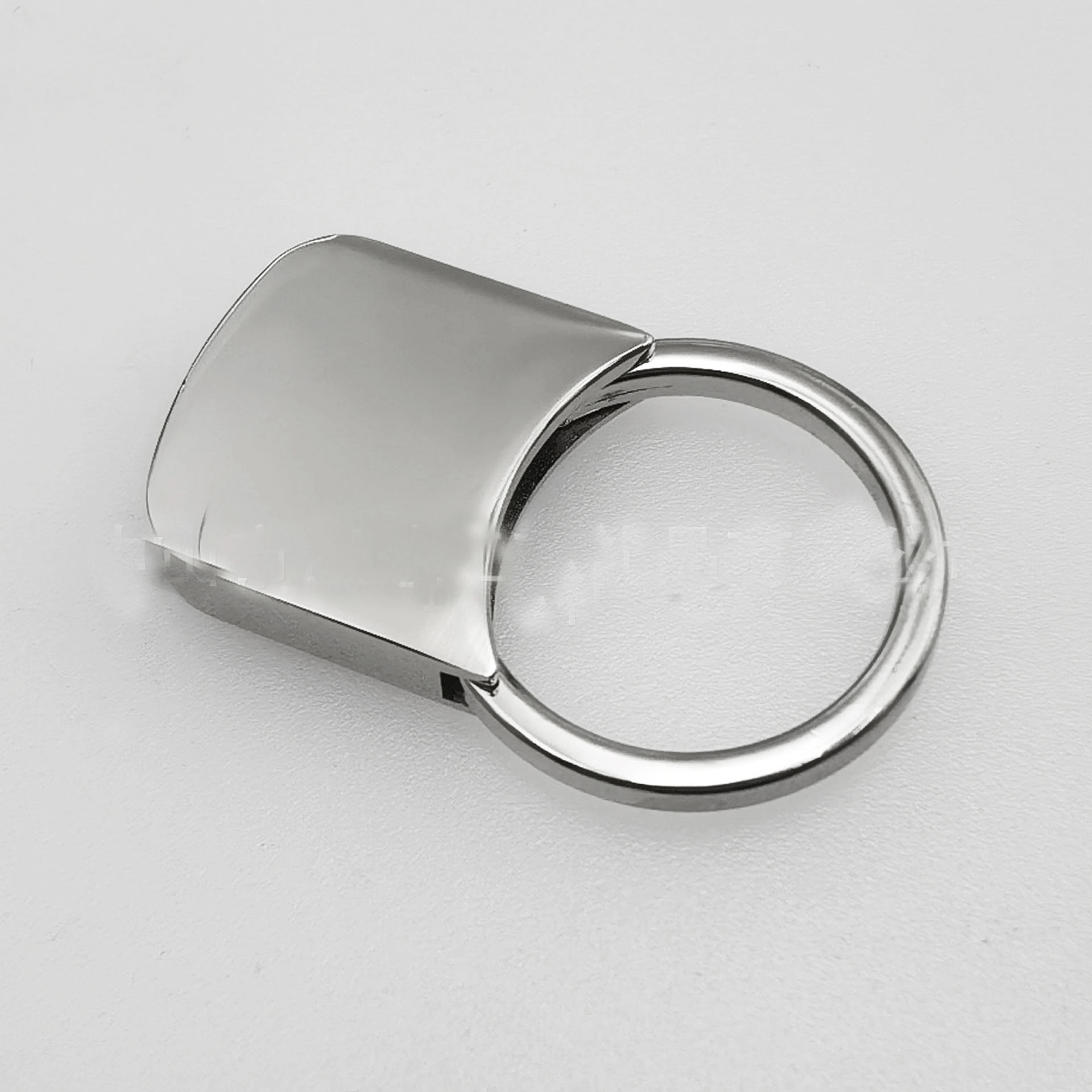 Silver Twist Lock Key Holder 2