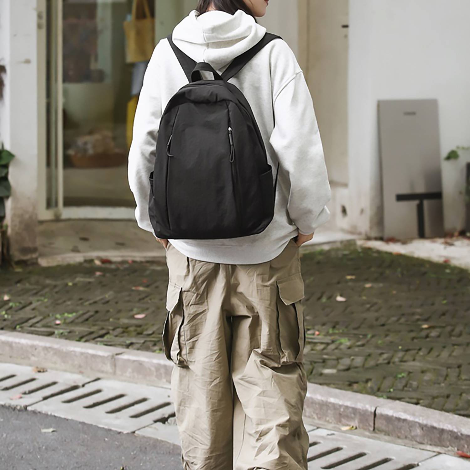 Fashionable,casual and versatile light waterproof backpack 9