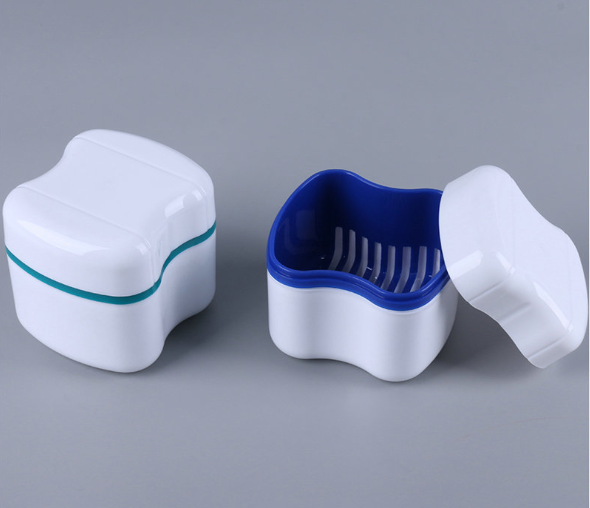 Denture Cup with Strainer 2
