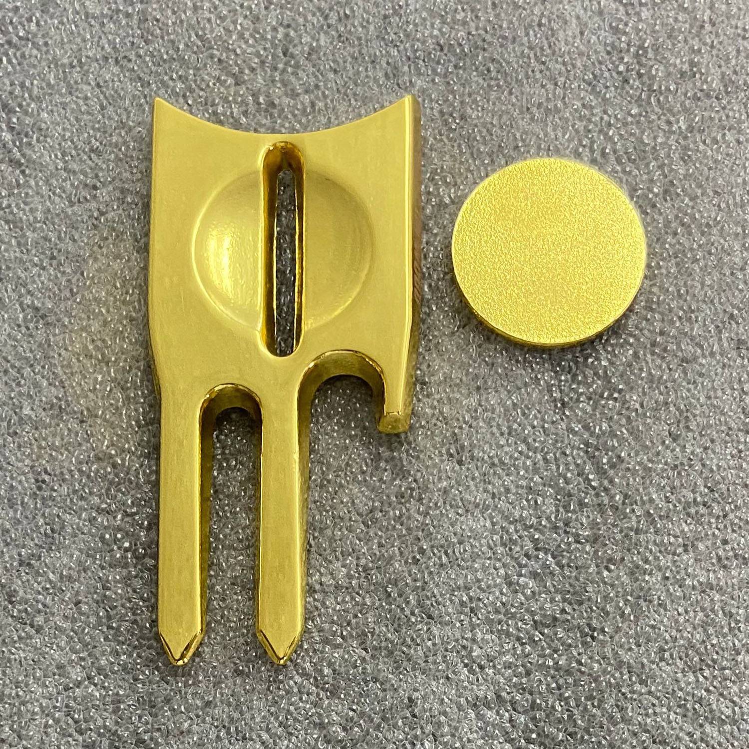 6-in-1 Golf Divot Tool 1