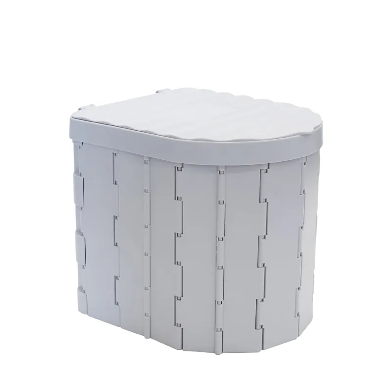 Convenient Folding Toilet 3