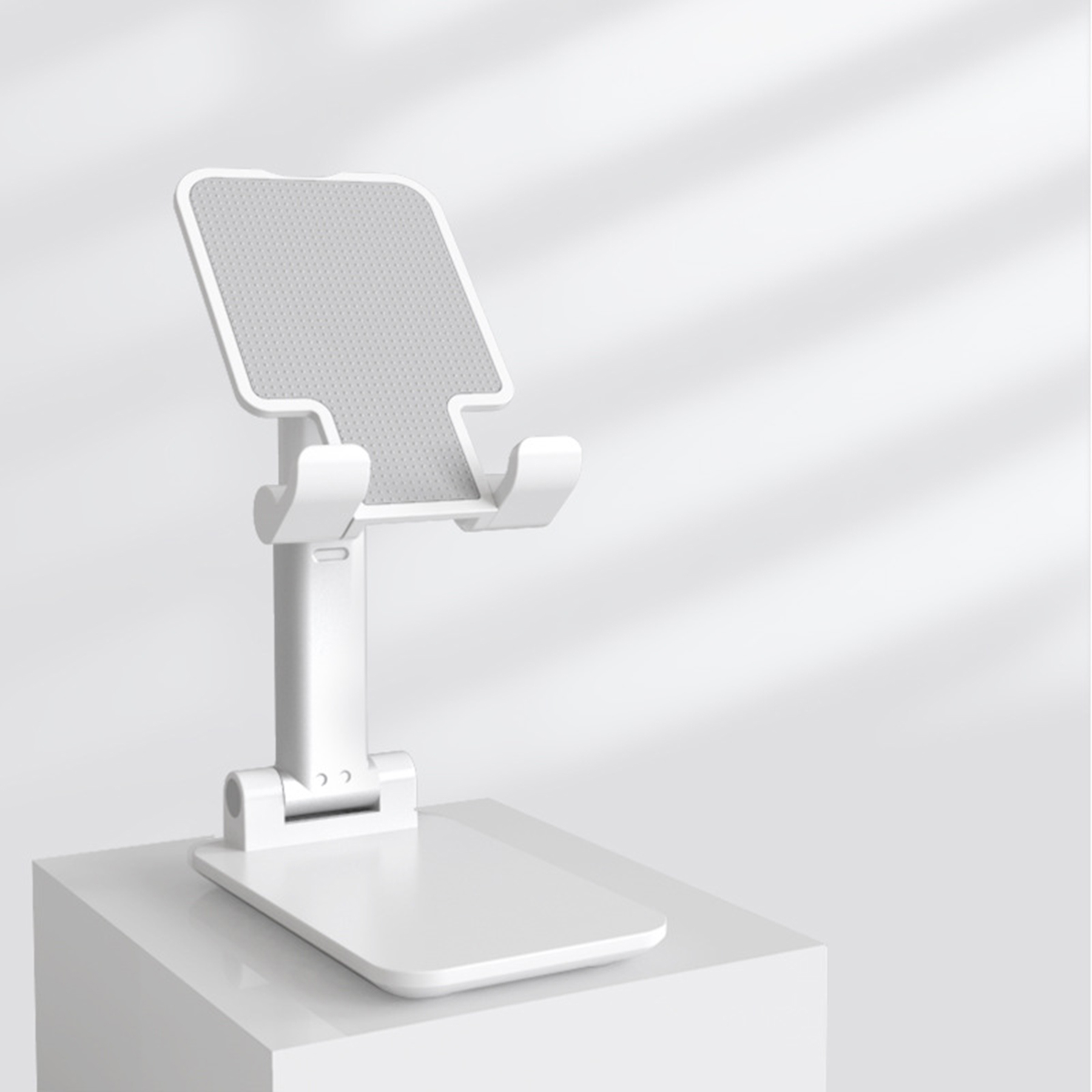 Adjustable Angle Telescopic Phone Stand 4