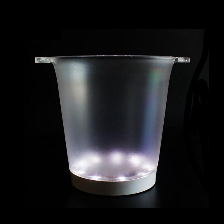 4.5L Large Acrylic LED Gradient Lighted Ice Bucket / Handle 3
