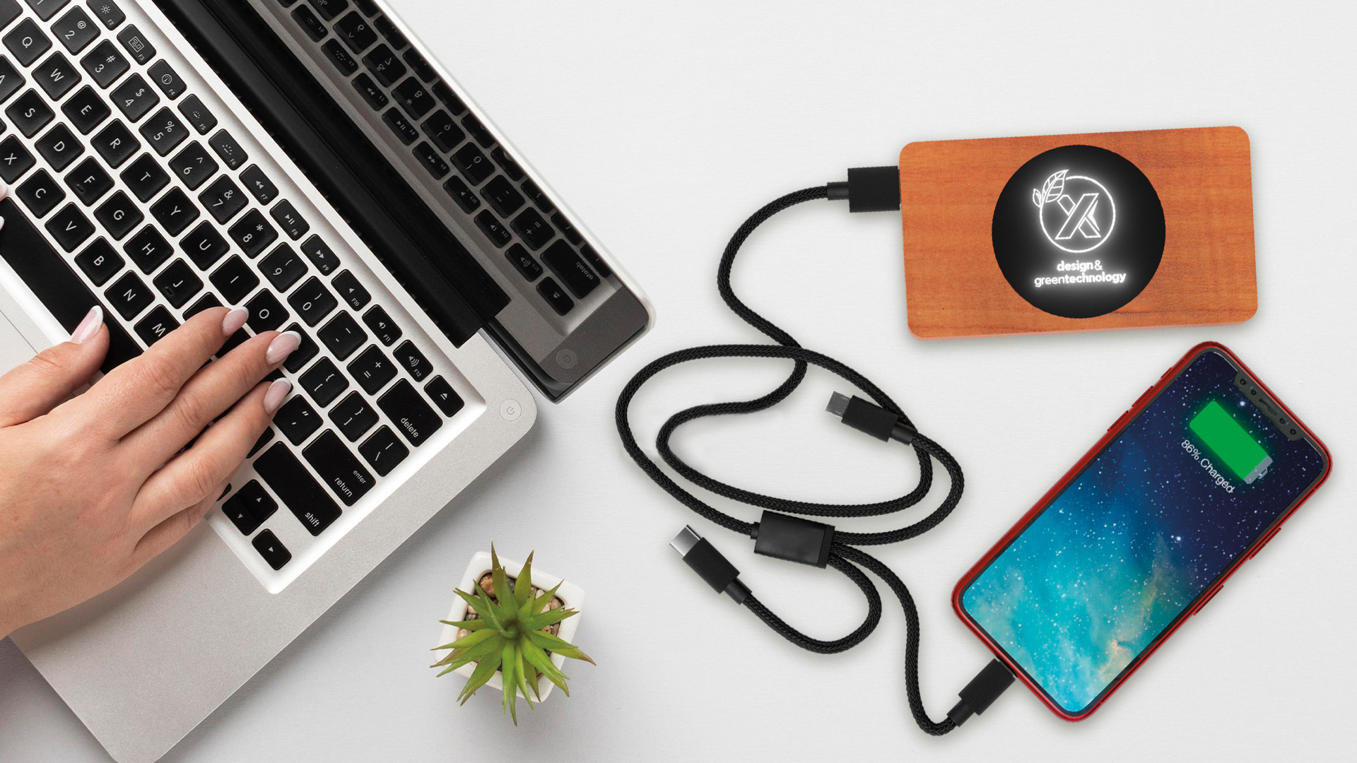 SCX Innovative Design™ Bamboo Wireless Power Bank 10,000 mAh 12