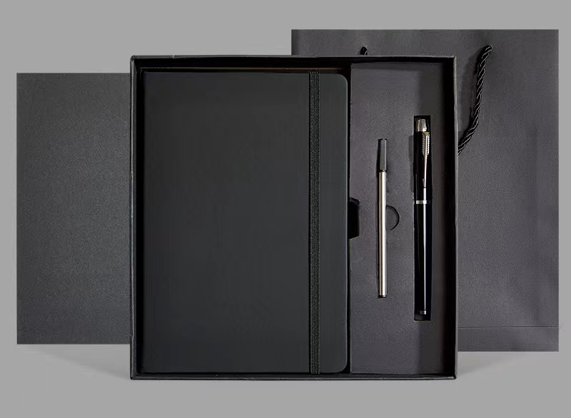 200 Pages PU Leather Personalized A5 Journal Notebook Set with Pen & Gift Box 8