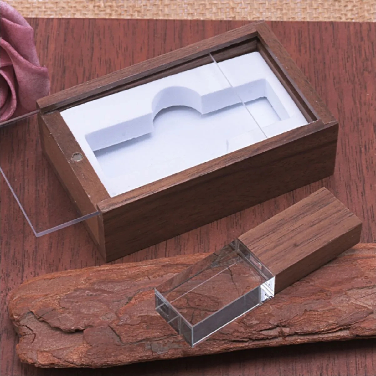 Crystal USB Flash Drive With LED And Wood Cap 3
