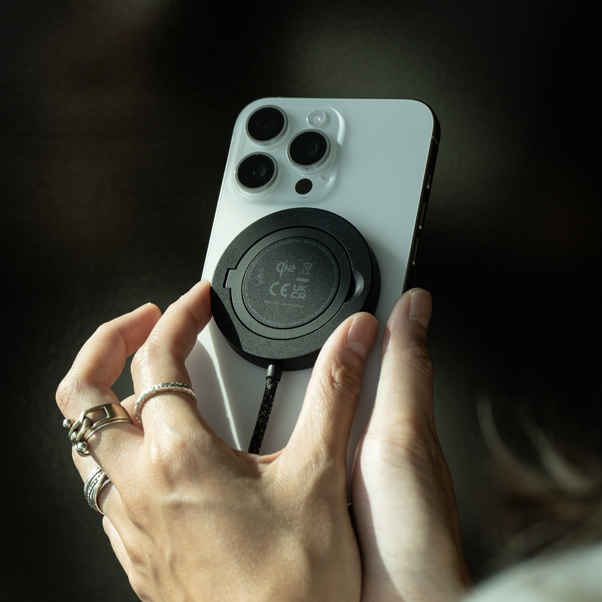 Native Union Snapstand Qi2 Wireless Charger 20