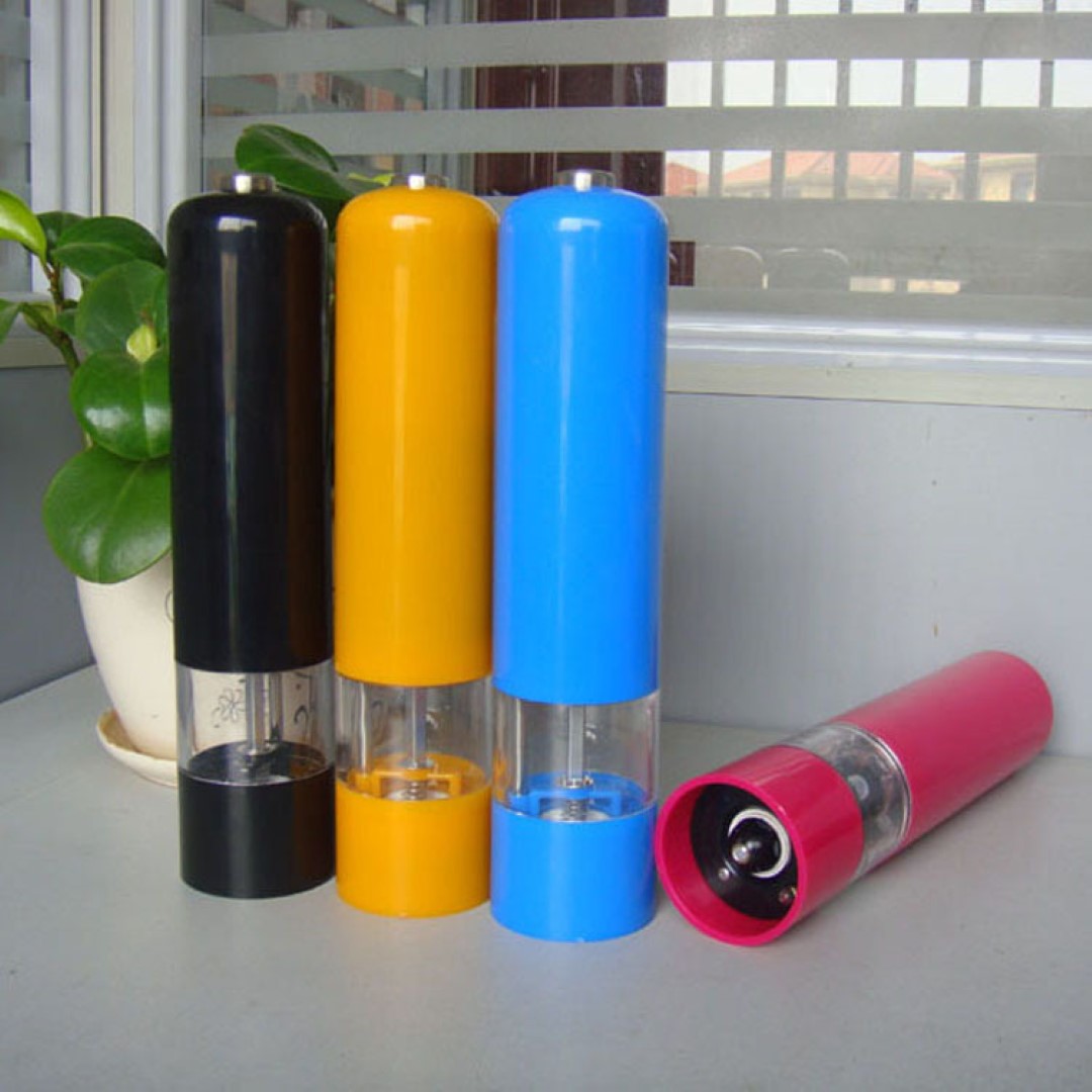 Electric Salt and Pepper Grinder 12