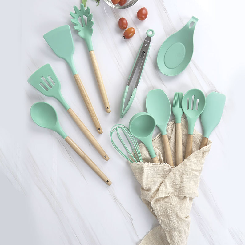 12 Piece Silicone Kitchen Utensil Set, Premium Natural Beech 2